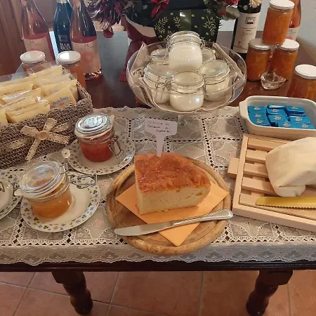 Agriturismovalbona Farm stay *